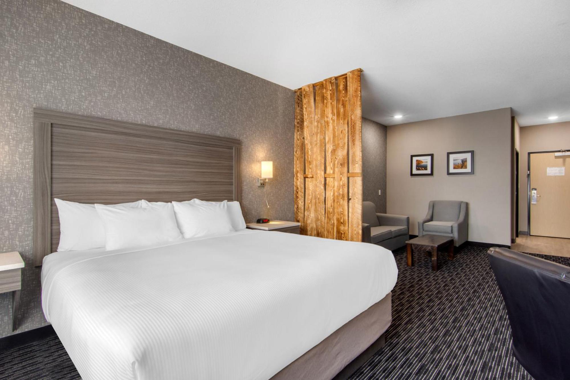 Comfort Inn & Suites North Battleford Esterno foto